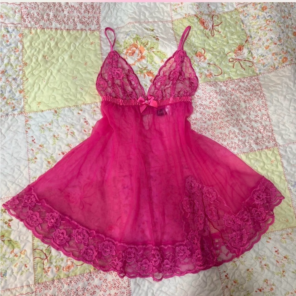 Frederick's of Hollywood Fuchsia Lace Chemise
